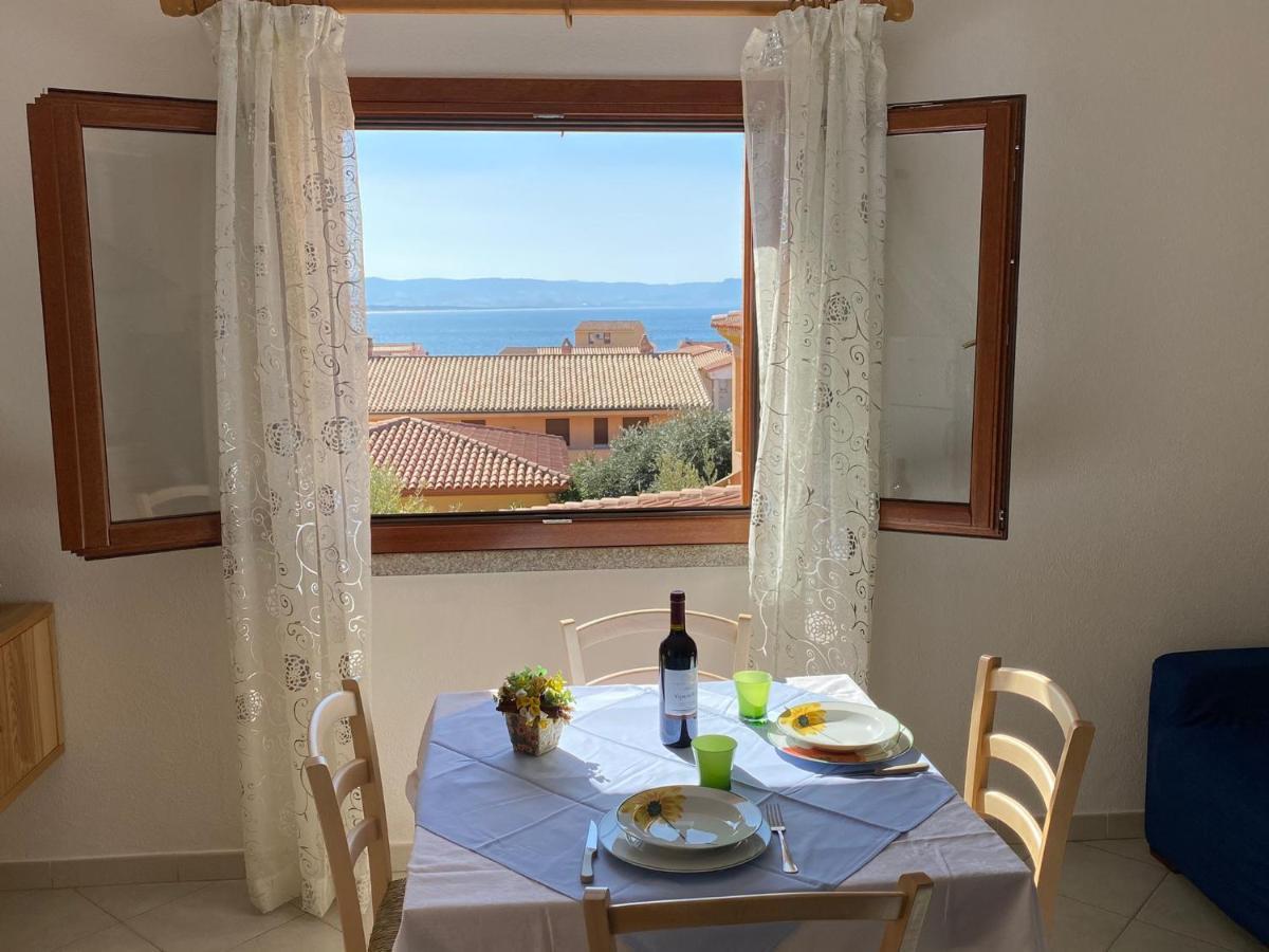 Tanca Della Torre Trilocale Vista Mare Appartement Isola Rossa Buitenkant foto